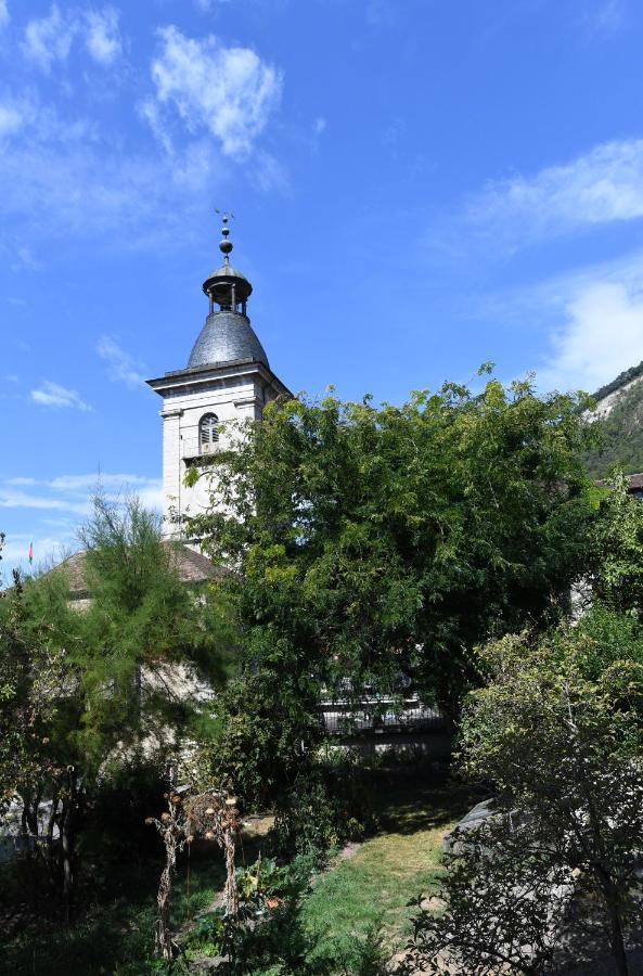 Hotel De Ville D'Ollon Экстерьер фото